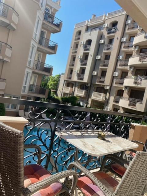 Dawn Park Deluxe Lejlighedshotel Sunny Beach Eksteriør billede
