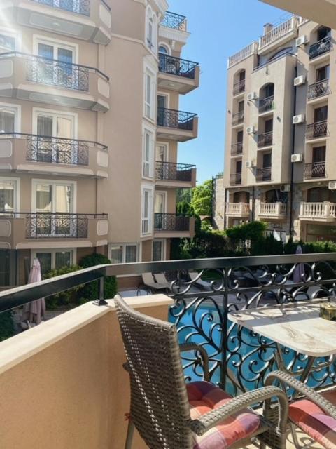 Dawn Park Deluxe Lejlighedshotel Sunny Beach Eksteriør billede